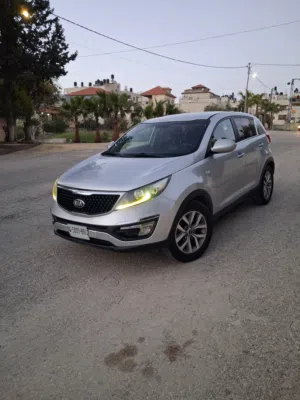 جيب كيا سبورتاج 2015 ماتور 2000 ديزل أوتوماتيك 4×4 يد أولى دهان شركة