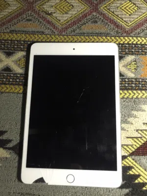 Apple iPad 4 128 GB in Kuwait City