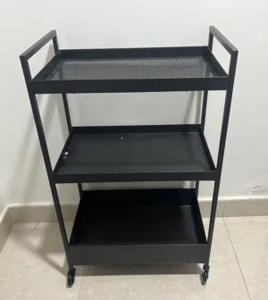 طاول ومخزان كتب أو أي شيء