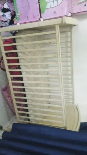 تخت اطفال بيبي لعمر خمس سنوات