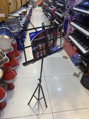 ستاند نوتة معدن
