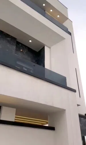 فيلا سكنية دورين وملحق نظام مفصول في الحشان بالقرب من مسجد ابوزعنين فخامة في التشطيب والحي سكني رائع