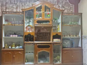 معرض خشب صاج نضيف للبيع