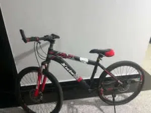 سيكل لونه مرهب