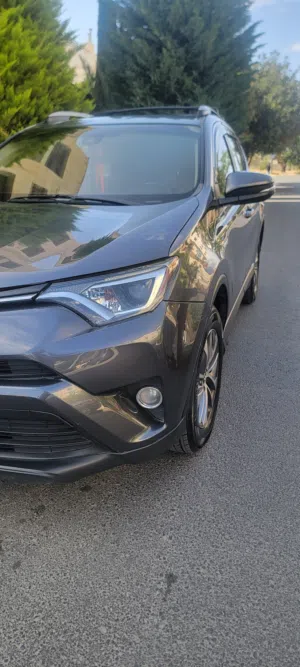 Used Toyota RAV 4 in Amman