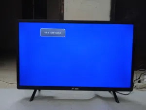 تلفزيون بحالة جيدا جدا مع ستاند مو سمارت