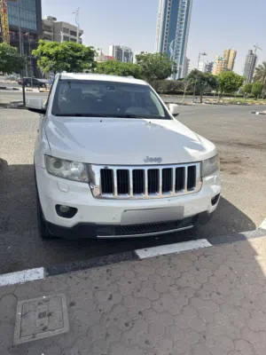 Used Jeep Grand Cherokee in Farwaniya