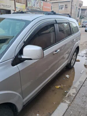 دوج جورني  حاله كلش موديل 2009 جيده مال جناي تجي وشوف بعينك