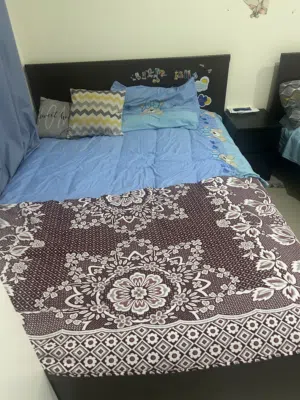 عدد 2 سرير ايكيا ، مع 2 مرتبه  و المخدات