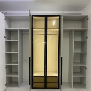 تفصيل الأثاثات والديكورات الخشبية 