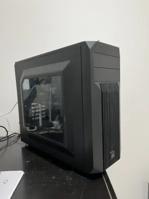 كيس كمبيوتر فقط للبيع. PC case for sale