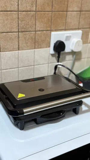 اغراض للبيع بداعي السفر