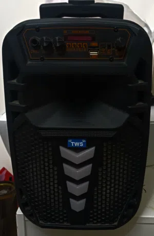 سماعه ND  مدخل لفلاشه  يوجد فيها ذاكره  يوجد فيها راديو  مدخل مايك+تحكم بصدى ومدى المايك