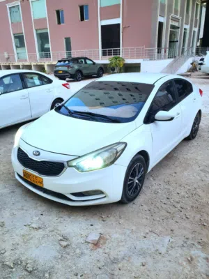 Kia cerato 2013 Kia Cerato 2013 Kia cerato coupe 2013 very good condition without any problems f