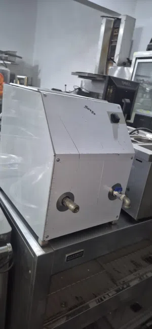 We buy and sell equipment for restaurants, cafes, bakeries and all supplies
