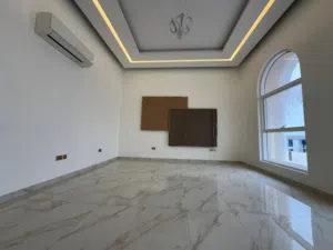 شقه غرفيتن وصاله اول ساكن بمدينة الرياض الجديده