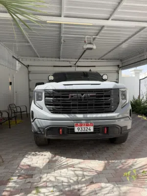 Used GMC Sierra in Dubai