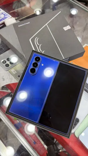هاتف Samsung Galaxy z fold 7 مستعمل معه جميع اغراضه بسعر ممتاز