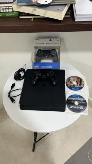PlayStation 4 PlayStation for sale in Al Dakhiliya
