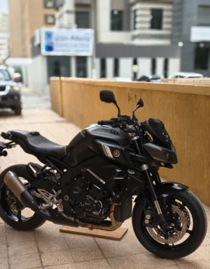 YAMAHA MT10 black edition