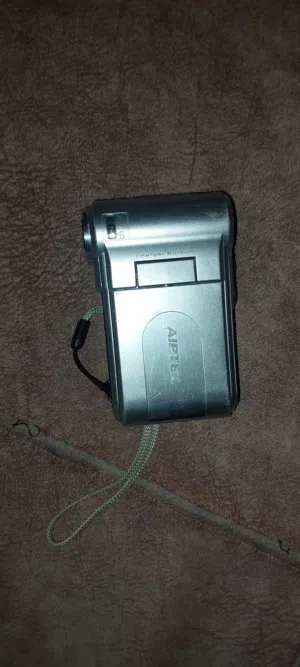 السلام عليكم ورحمة الله وبركاته  كميرا AIPTEK ربي يبارك بضاعه 2006 شغاله أمورها تمام تصور صور فيديو