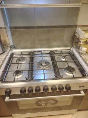 Italian gas cooker