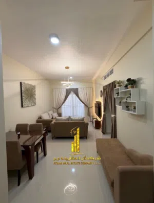 لراغبي الفخامة والتميز شقة فاخرة للايجار الشهري غرفة وصالة