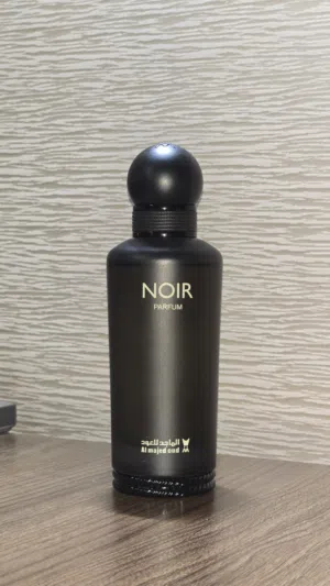 عطور الماجد والعربية للعود شبه جديدة