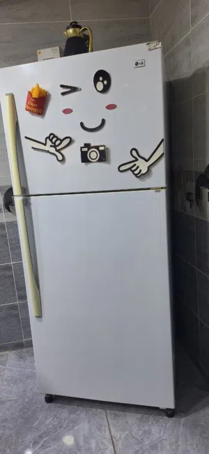 ثلاجة LG بحالة ممتازة