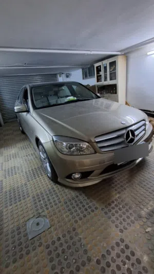 2009Mercedes Benz C-Class C200 with Panoramic Roof and half Leather Interior Send msg-out of country
