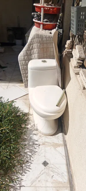 مقعد مال حمام غربي مستعمل