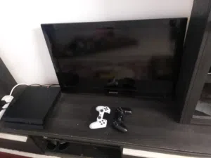 ps4 with 35 inch tv for sale