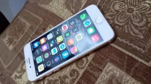 ايفون 8 عادي للبيع بسعر حرق 20 دينار فقط
