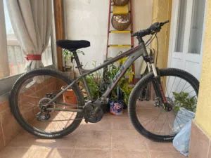 دراجة  حبلية. mountain bike