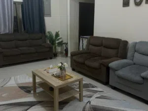 طقم كنب للبيع بحاله ممتازه