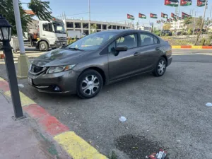 2014 Honda Civic hybrid بسعر مغري جدا
