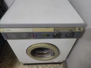 غساله ايديال زانوسى بحاله المصنع جيده جدا استعمال خفيف