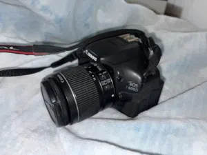 كاميرا كانون 600d canon