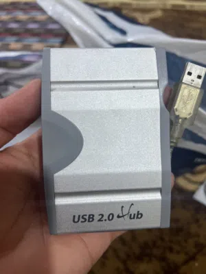 موزع كيبلات متعدد المنافذ مع كيبل قارىء هارد