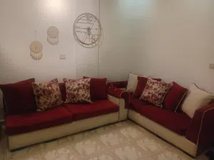 طقم كورنر مستعمل بسيط جدا بحاله الوكله خشب تفصيل