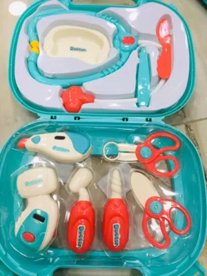 لعبه اطفال من متجر عالم الجمله جديده قطع متنوعه لمستلزمات الطب لعب للاطفال