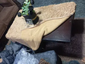 كنب استعمال خمس اشهر ما في خدش شبه جديد طقم كنب 7مقاعد   الرقم