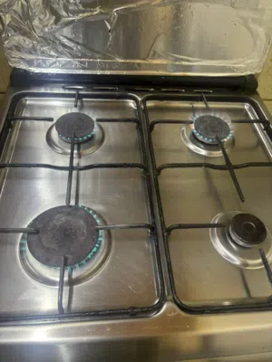 للبيع فرن vinecit مستعمل شغال احسن مايكون بس راس واحد مسدود