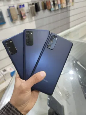 Samsung Galaxy S20 FE 5G 128 GB in Sana'a