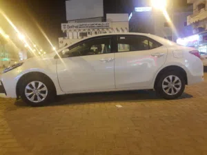 Sedan Toyota in Dhofar