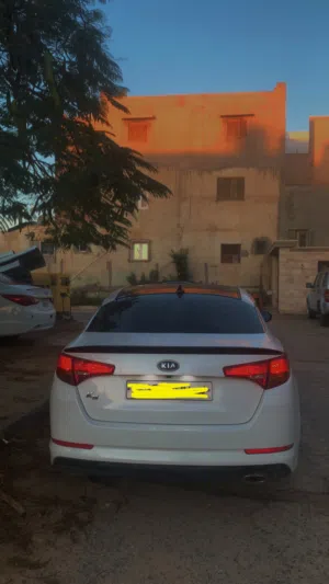 كيا اوبتيما 2012 للبيع