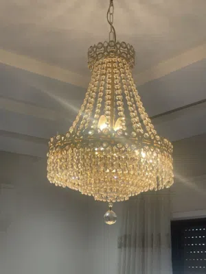 ثريا كريستال فخمة بحالة ممتازة