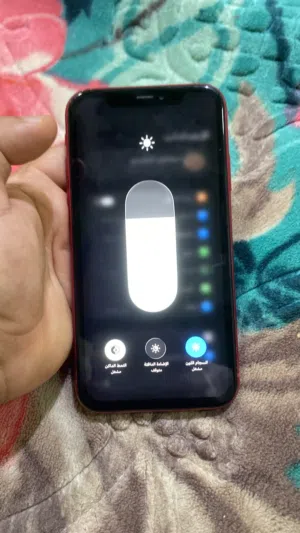 Apple iPhone 11 128 GB in Al Dakhiliya
