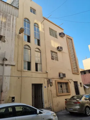 بناية اربع طوابق في المنامة