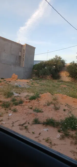 قطعة ارض للبيع بالقرب من مسجد الاسراء و المعراج و بالقرب من اربعة شوارع عليوه